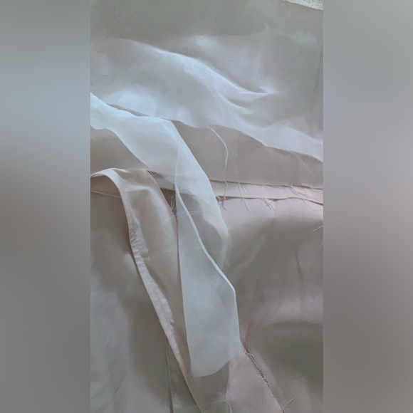 Blue by Enzoani Lili Wedding Dress - Picture 8 of 13